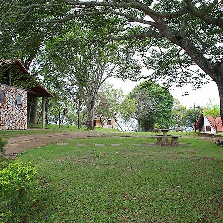 Hotel Fazenda Paraiso Da Serra คองโกนญัส ภายนอก รูปภาพ