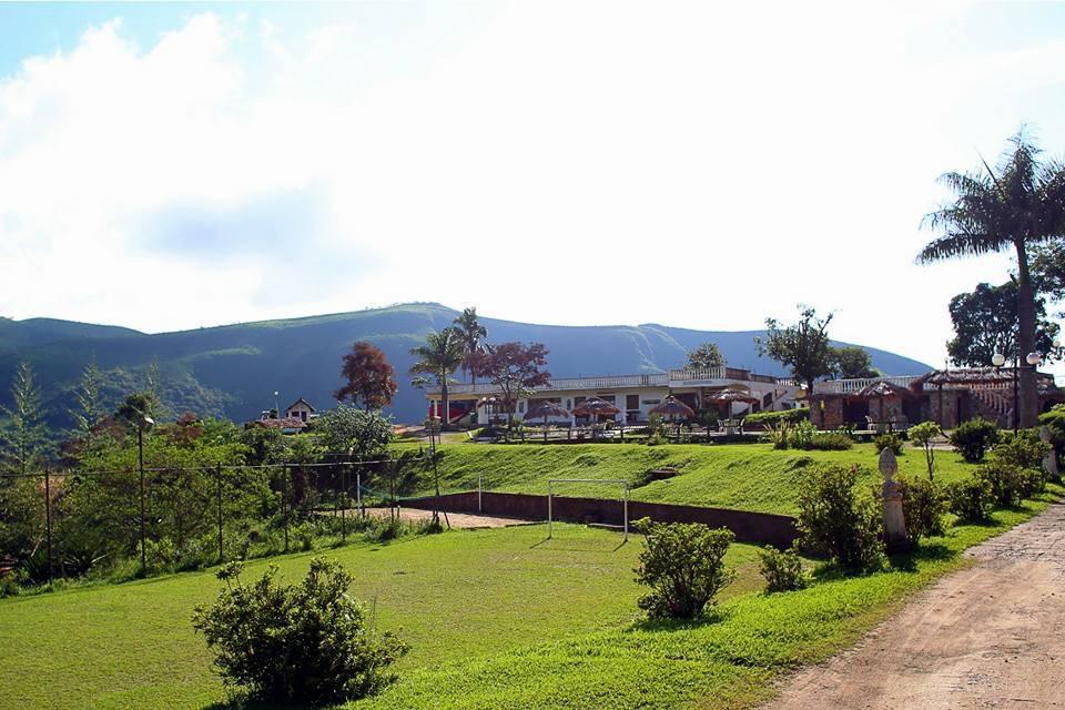 Hotel Fazenda Paraiso Da Serra คองโกนญัส ภายนอก รูปภาพ