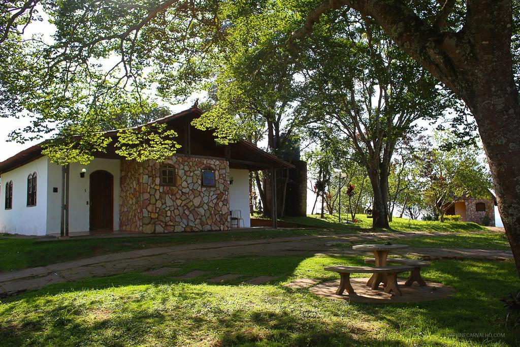 Hotel Fazenda Paraiso Da Serra คองโกนญัส ภายนอก รูปภาพ